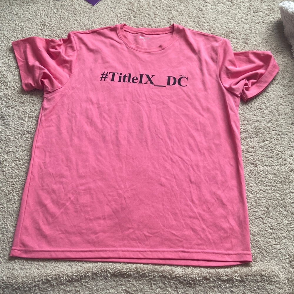 Pink tshirt
